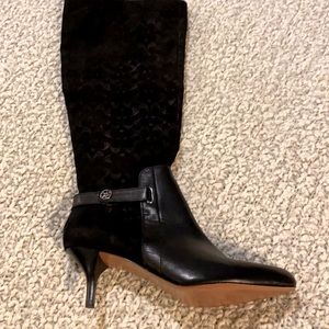 Coach pointy-toed gorgeous boots!